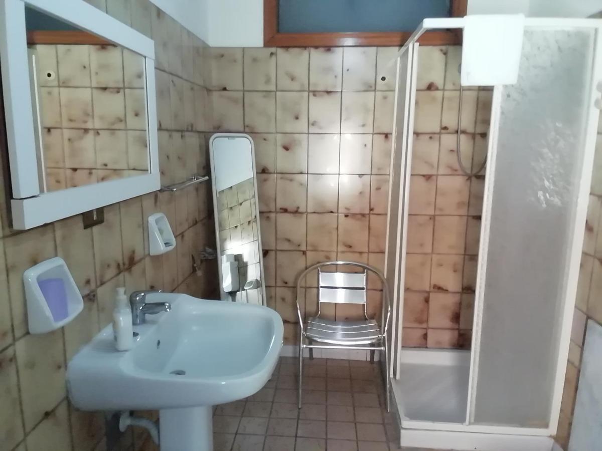 Hotel La Carina Гротаминарда Екстериор снимка